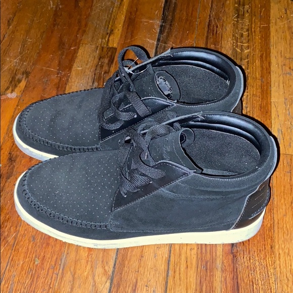 Used - Picture 2 of 3